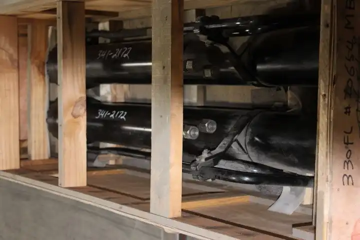 Hydraulic Cylinder Arrangement With Tube And Rod Assemblies image 2