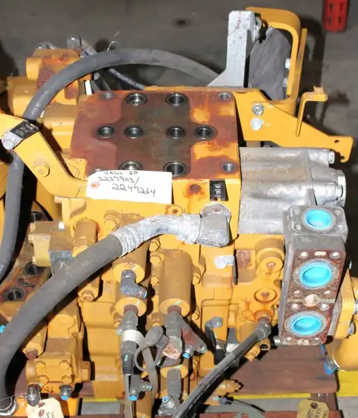 Main Control Valve Group image 3