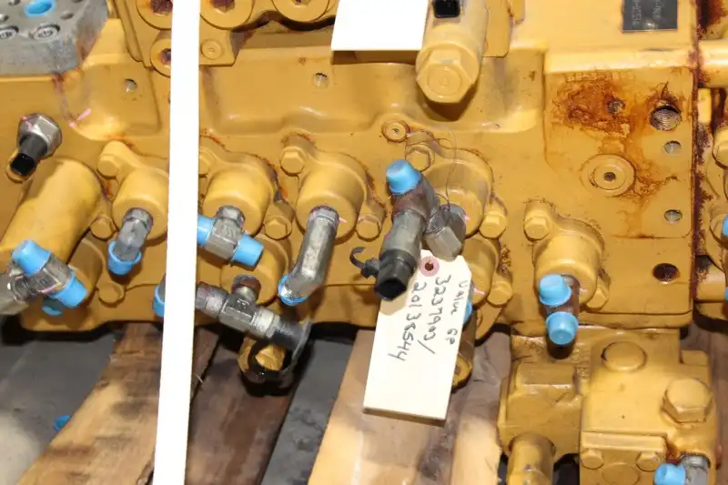 Main Control Valve Group image 11