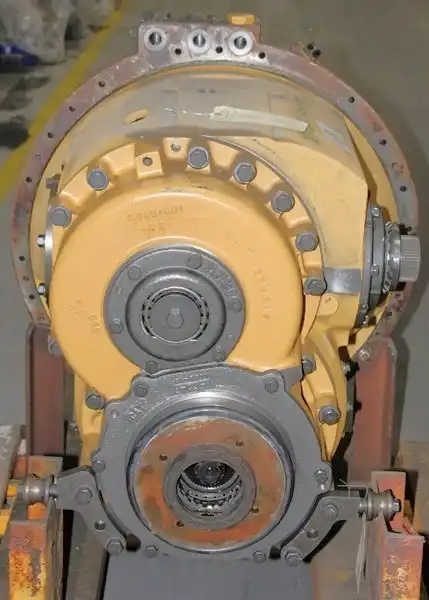 D6R Transmission image 3