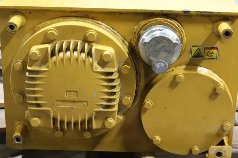 New Hydraulic Tank & Filter GP image 3