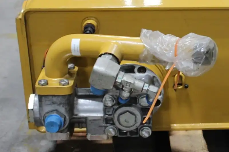 New Hydraulic Tank & Filter GP image 4