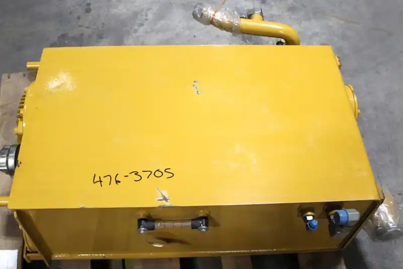 New Hydraulic Tank & Filter GP image 11