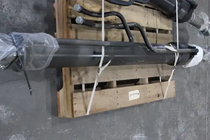 New Hyd Cylinder Arrangement With Tube And Rod Assemblies image 2