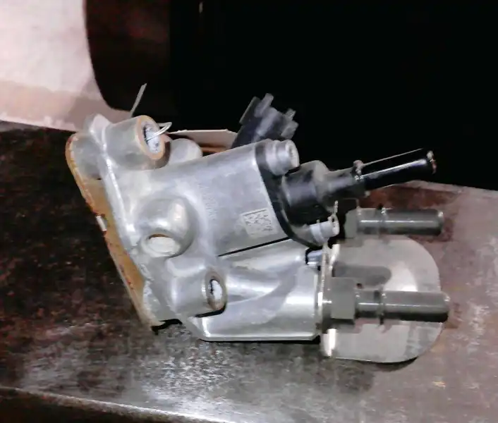 Injector As-def Fluid image 2