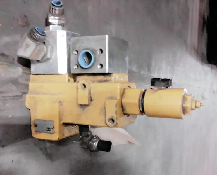 Solenoid And Relief Valve GP image 2