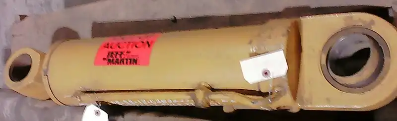 Rebuilt Cylinder Arrangement With Tube And Rod Assemblies image 2