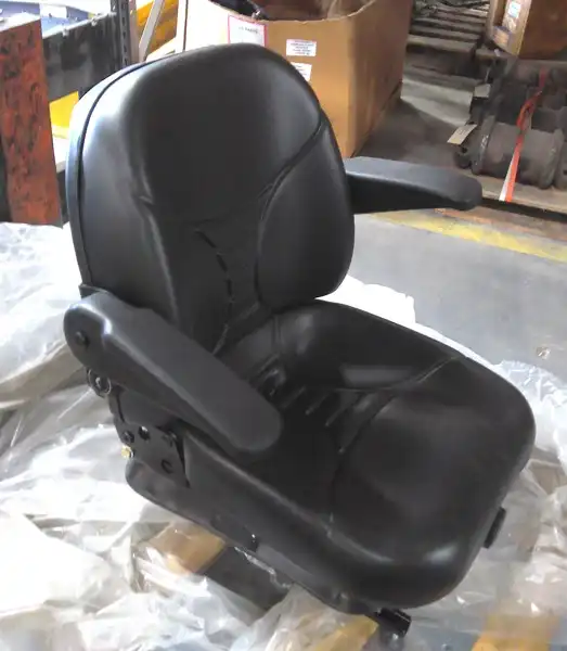 New Seat W/ Arms image 2