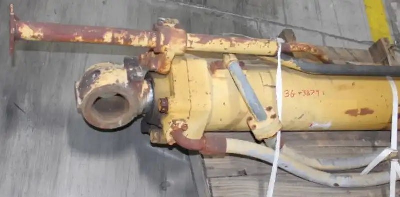 Complete Cylinder Arrangement With Tube And Rod Assemblies image 5