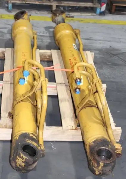 Complete Cylinder Arrangement With Tube And Rod Assemblies image 6
