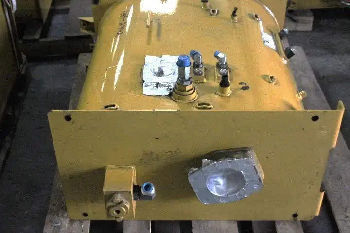 Hydraulic Tank & Filter GP image 5