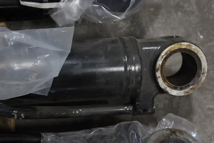 Seal & Cylinder Group (boom) image 2