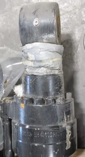 Complete Cylinder Arrangement With Tube And Rod Assemblies image 5