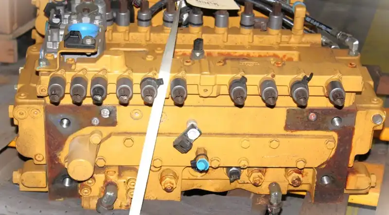 Main Control Valve Group image 3