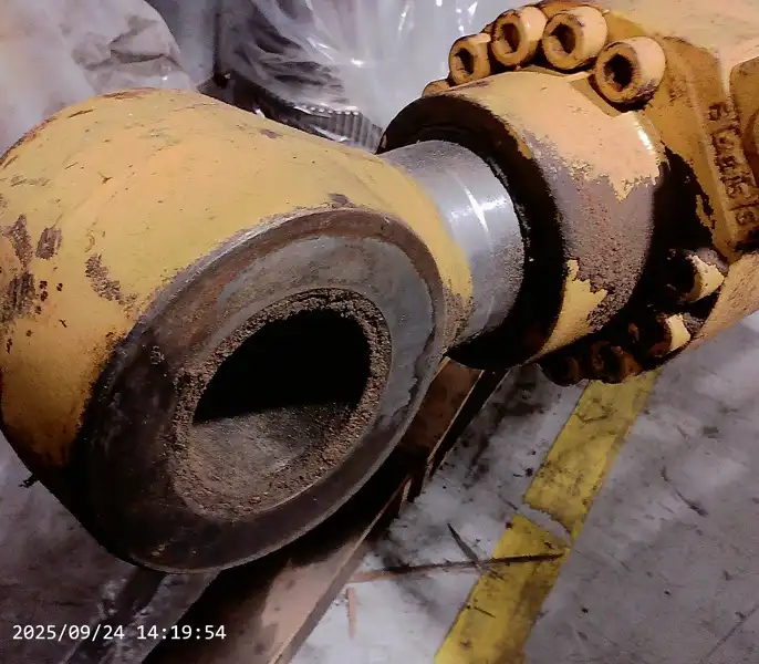 Stick Cylinder With Eye Connection ON Both Ends IN Stick image 4