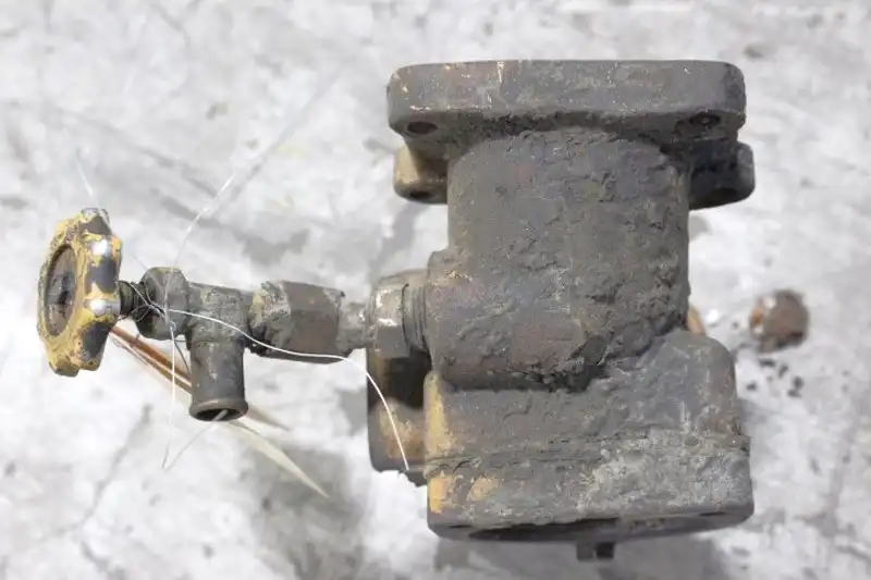 Bonnet Cooler Inlet image 3