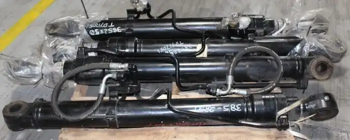 Complete Cylinder Arrangement With Tube And Rod Assemblies image 2