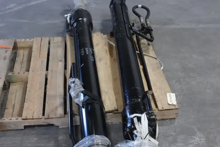 New Hyd Cylinder Arrangement With Tube And Rod Assemblies image 4