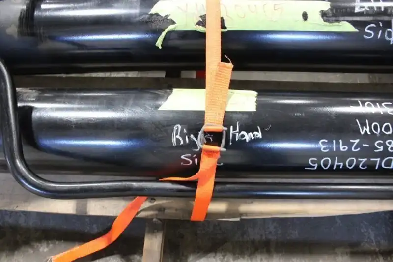 Complete Cylinder Arrangement With Tube And Rod Assemblies image 2