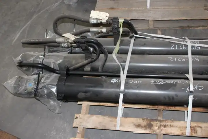 Cyl Gp-cylinder Arrangement With Tube And Rod Assemblies image 4