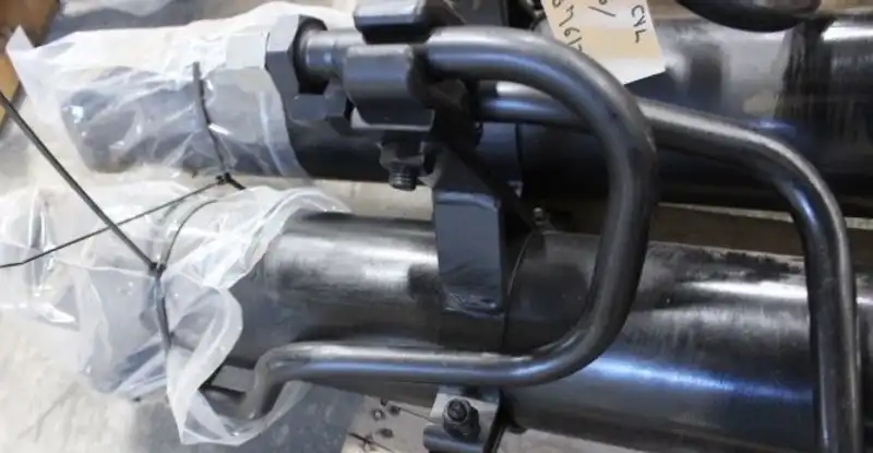 Complete Cylinder Arrangement With Tube And Rod Assemblies image 7