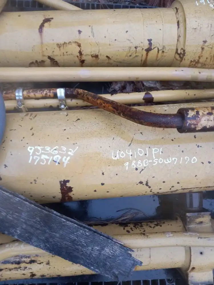 Cylinder G image 2