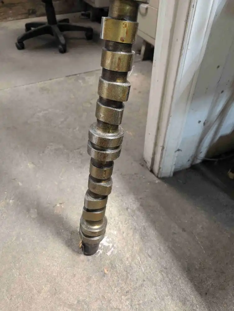 Camshaft image 2
