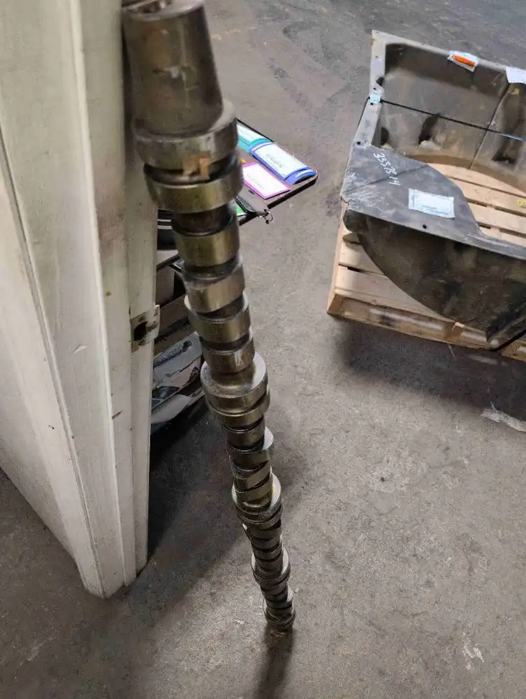 Camshaft image 3