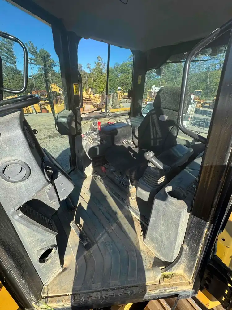 Cab AS image 6