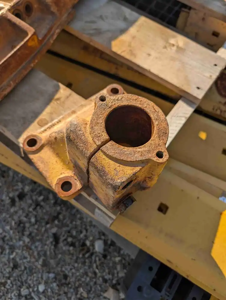 Bracket image 3