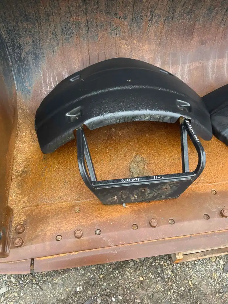 Fender W/Bracket image 2