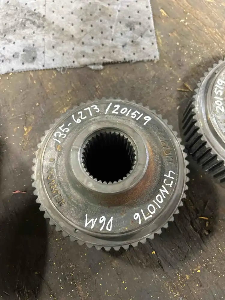 Hub Input image 4