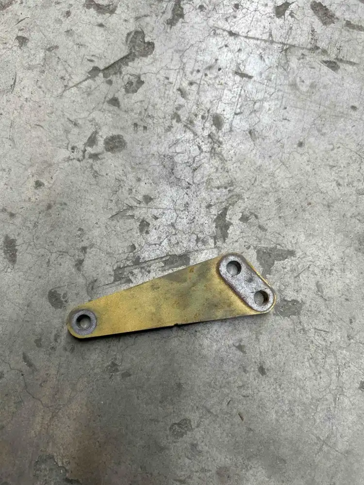 Bracket image 2