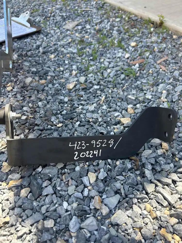 Bracket image 2