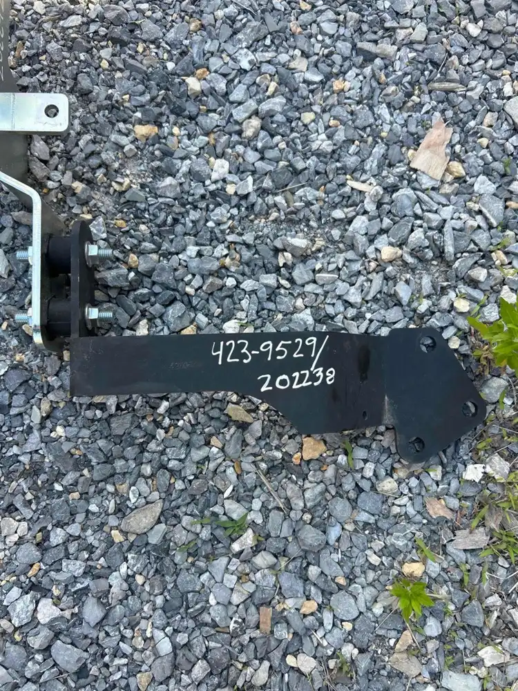 Bracket image 2