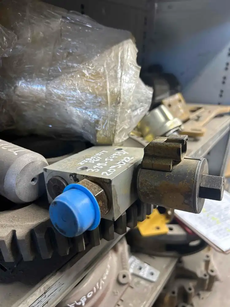 Manifold Gp- image 2
