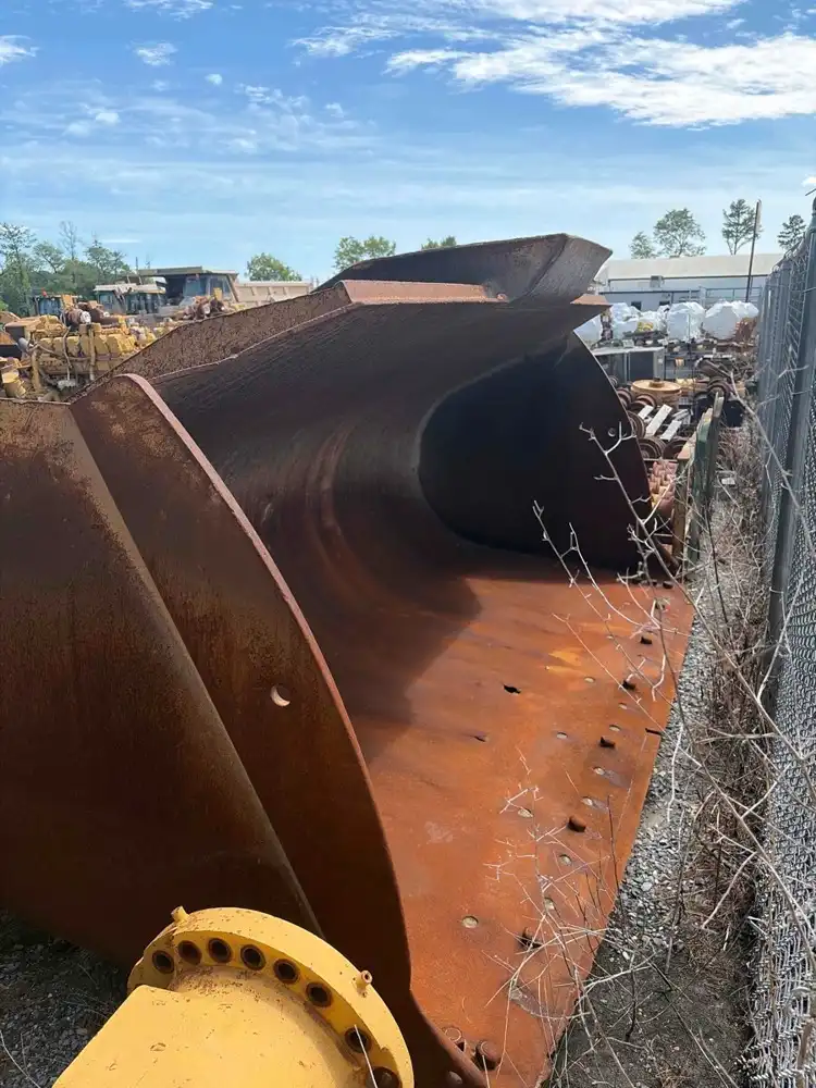 Bucket GP image 18