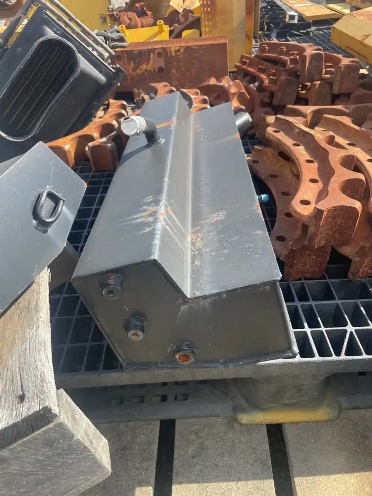 Tank AS. image 4