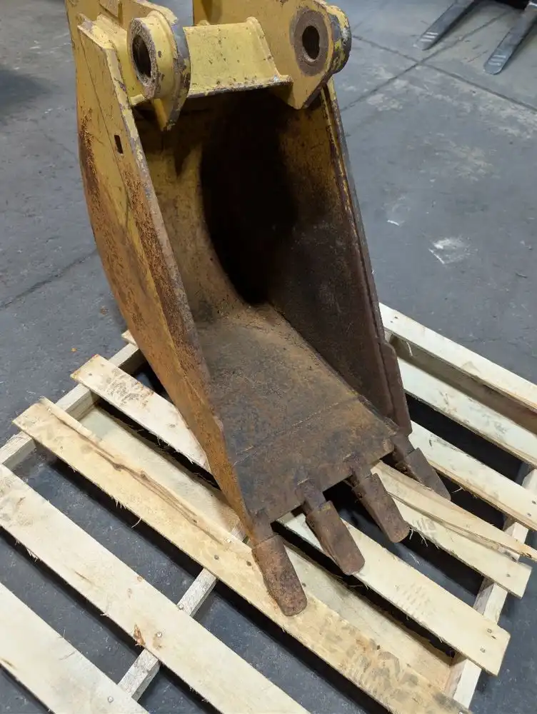 Bucket A image 3