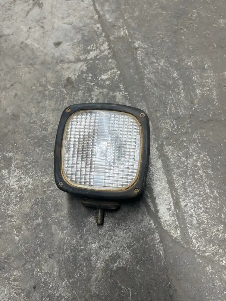 Lamp G. image 2
