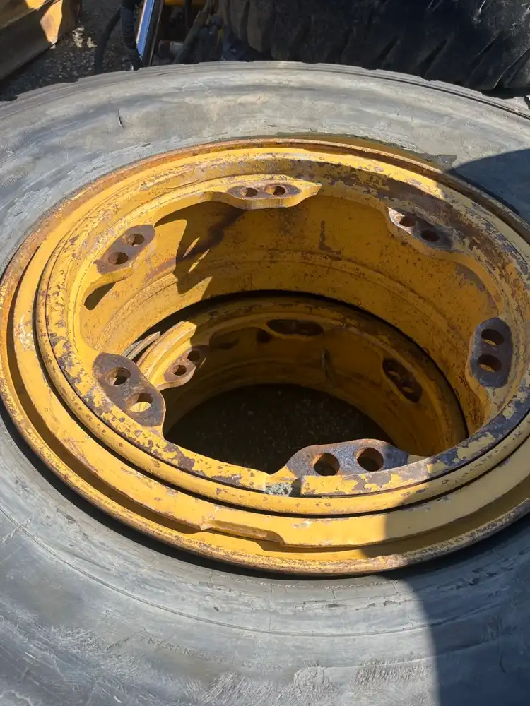 Rim A image 2