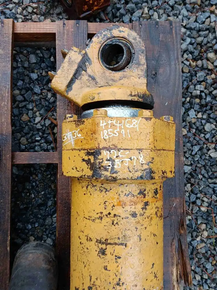 Cylinder G image 2