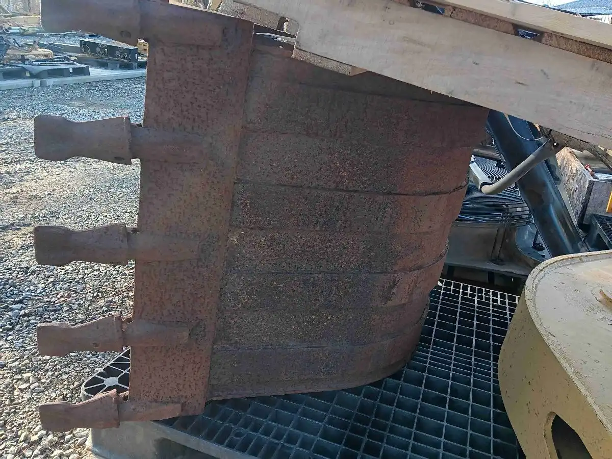 Bucket image 5
