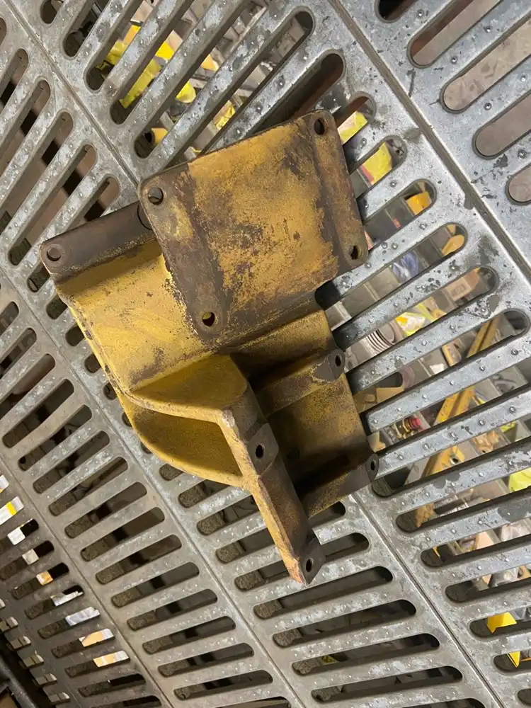 Bracket image 2