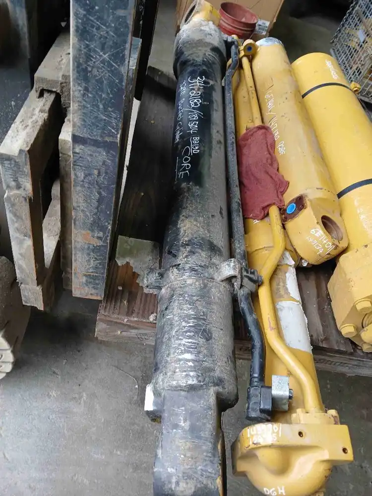 Cylinder image 3