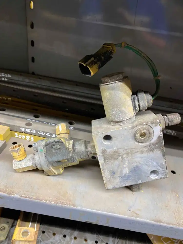 Manifold image 2