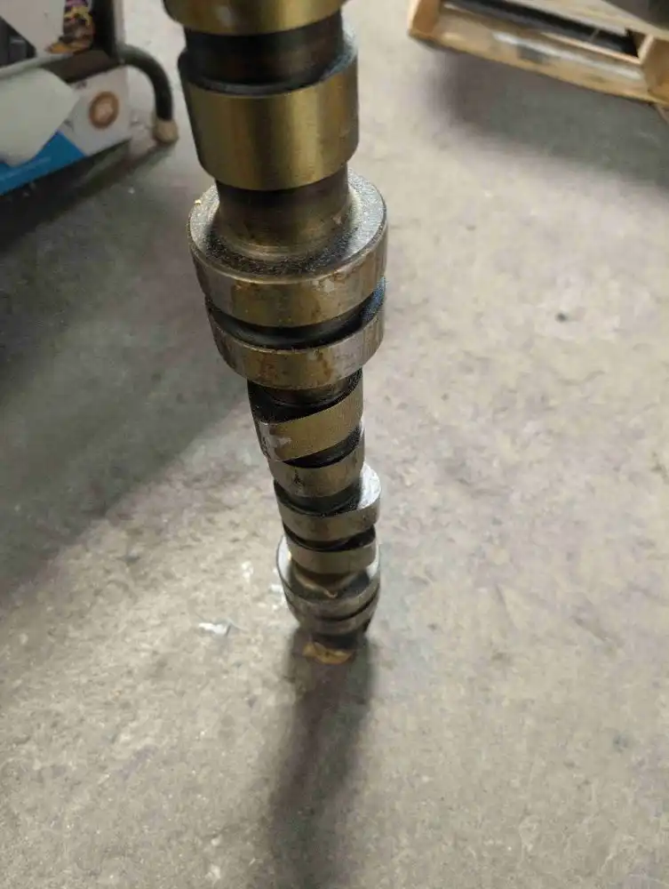 Camshaft image 4
