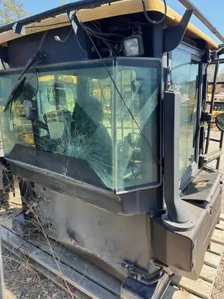 980K Cab image 7