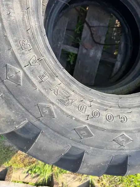 420 Front Tire image 2