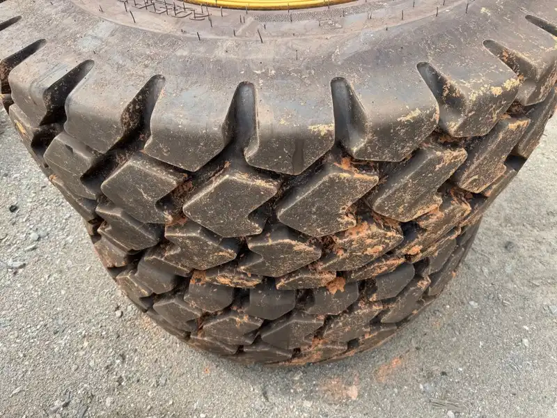 20.5X25 Titan Tires image 4